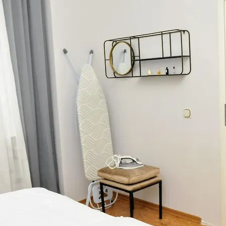 90qm Designerwohnung Mit Kueche Und Jacuzzi In Do-city 公寓