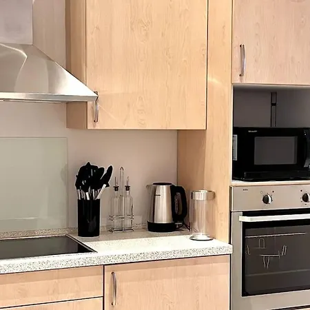 90qm Designerwohnung Mit Kueche Und Jacuzzi In Do-city * 多特蒙德