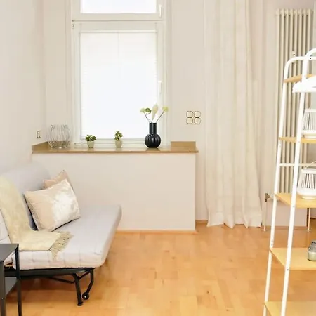90qm Designerwohnung Mit Kueche Und Jacuzzi In Do-city Apartament