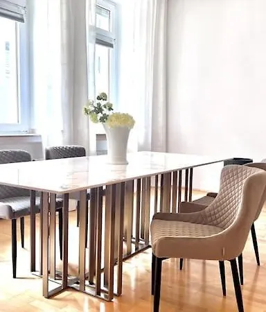 公寓 90qm Designerwohnung Mit Kueche Und Jacuzzi In Do-city *