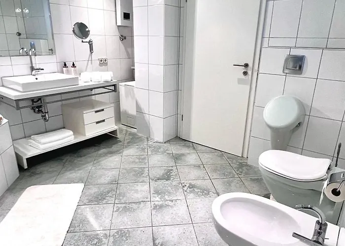 90qm Designerwohnung Mit Kueche Und Jacuzzi In Do-city Dortmund