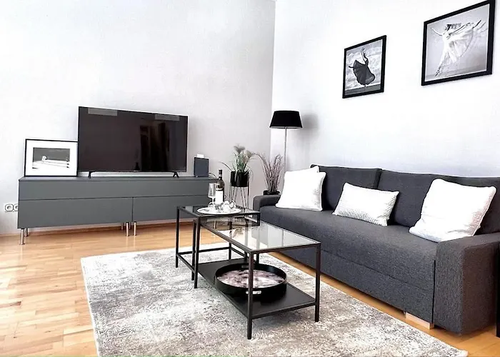 90qm Designerwohnung Mit Kueche Und Jacuzzi In Do-city Dortmund
