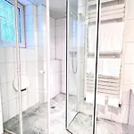 90qm Designerwohnung Mit Kueche Und Jacuzzi In Do-city Ντόρτμουντ
