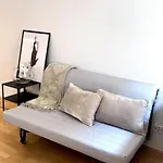 90qm Designerwohnung Mit Kueche Und Jacuzzi In Do-city Ντόρτμουντ