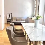 90qm Designerwohnung Mit Kueche Und Jacuzzi In Do-city Διαμέρισμα *