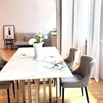 90qm Designerwohnung Mit Kueche Und Jacuzzi In Do-city * Ντόρτμουντ