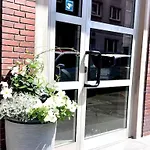 Διαμέρισμα 90qm Designerwohnung Mit Kueche Und Jacuzzi In Do-city