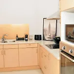 90qm Designerwohnung Mit Kueche Und Jacuzzi In Do-city * Ντόρτμουντ
