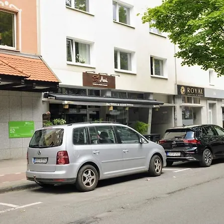 90qm Designerwohnung Mit Kueche Und Jacuzzi In Do-city