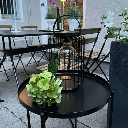 90qm Designerwohnung Mit Kueche Und Jacuzzi In Do-city 아파트