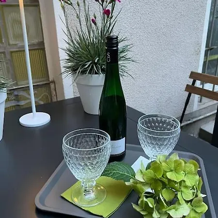 Apartment 90qm Designerwohnung Mit Kueche Und Jacuzzi In Do-city *