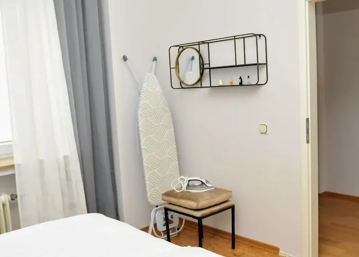 90qm Designerwohnung Mit Kueche Und Jacuzzi In Do-city Apartament