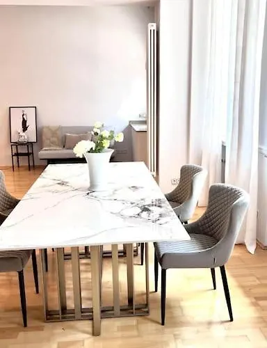 90qm Designerwohnung Mit Kueche Und Jacuzzi In Do-city * Dortmund