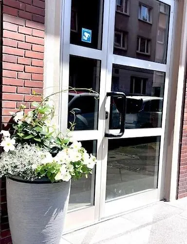 Apartament 90qm Designerwohnung Mit Kueche Und Jacuzzi In Do-city